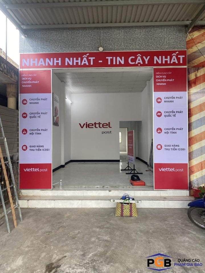Thi công bảng trụ cổng bưu chính Viettel Post Khánh Hòa