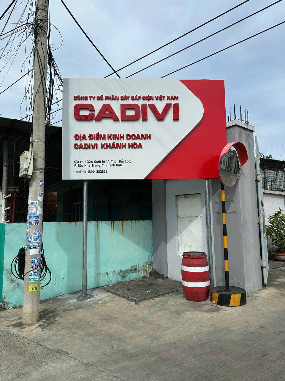 Thi công bảng hiệu trụ cổng CADIVI Khánh Hòa tại Nha Trang