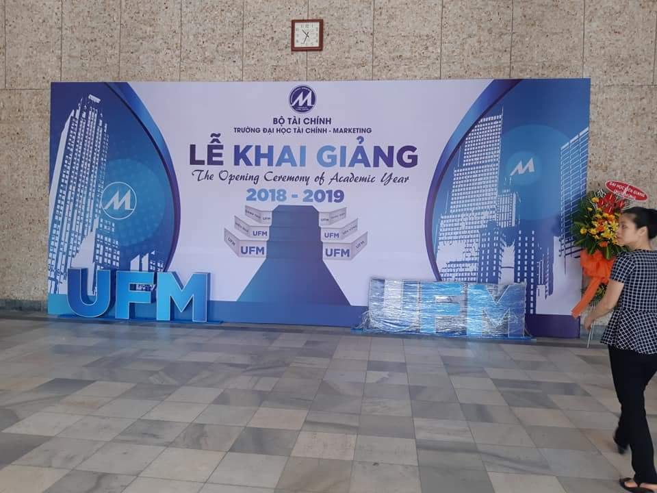 Gia công chữ khối 3D và backdrop lễ khai giảng sự kiện Nha Trang